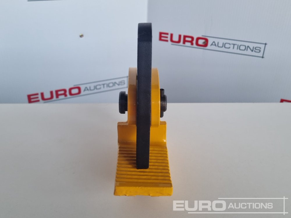 Unused 1 Ton PDB Horizontal Plate Lifting Clamp - Entreprenadutrustning: bild 2 Unused 1 Ton PDB Horizontal Plate Lifting Clamp - Entreprenadutrustning: bild 2