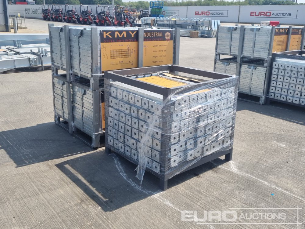 Entreprenadutrustning Unused 2025 KMY INDUSTRIAL Steel Grating (2 of), Stillage of Metal Fencing Posts: bild 9