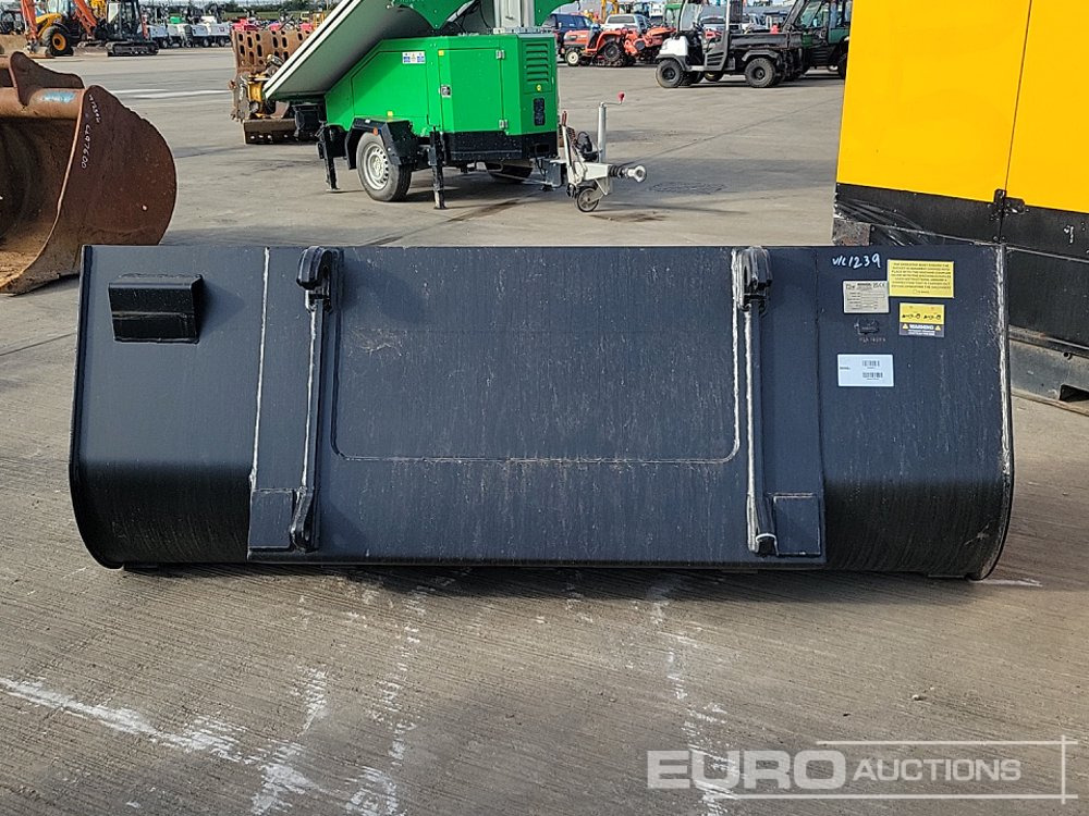 Unused 2025 Rhinox 90" Loading Bucket to suit Telehandler - Skopa: bild 4 Unused 2025 Rhinox 90" Loading Bucket to suit Telehandler - Skopa: bild 4