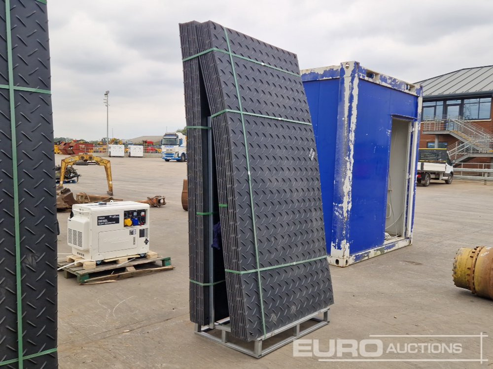 Unused 8' x 4' Plastic Ground Protection Mats (20 of) - Entreprenadutrustning: bild 1 Unused 8' x 4' Plastic Ground Protection Mats (20 of) - Entreprenadutrustning: bild 1