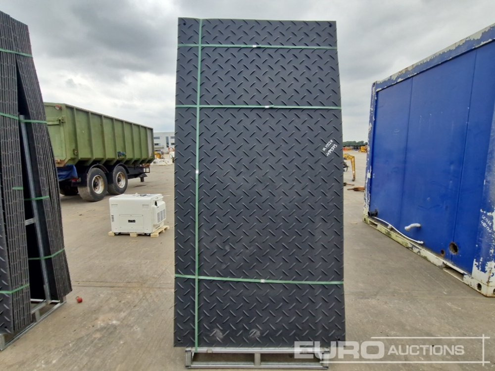 Unused 8' x 4' Plastic Ground Protection Mats (20 of) - Entreprenadutrustning: bild 2 Unused 8' x 4' Plastic Ground Protection Mats (20 of) - Entreprenadutrustning: bild 2