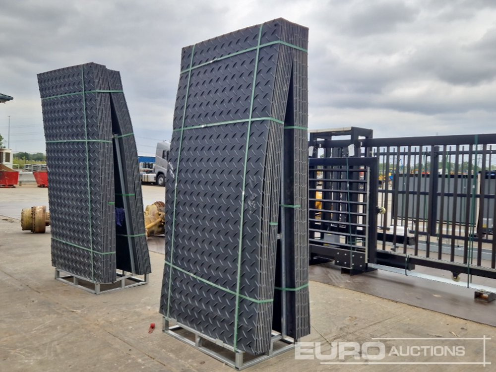 Unused 8' x 4' Plastic Ground Protection Mats (20 of) - Entreprenadutrustning: bild 1 Unused 8' x 4' Plastic Ground Protection Mats (20 of) - Entreprenadutrustning: bild 1