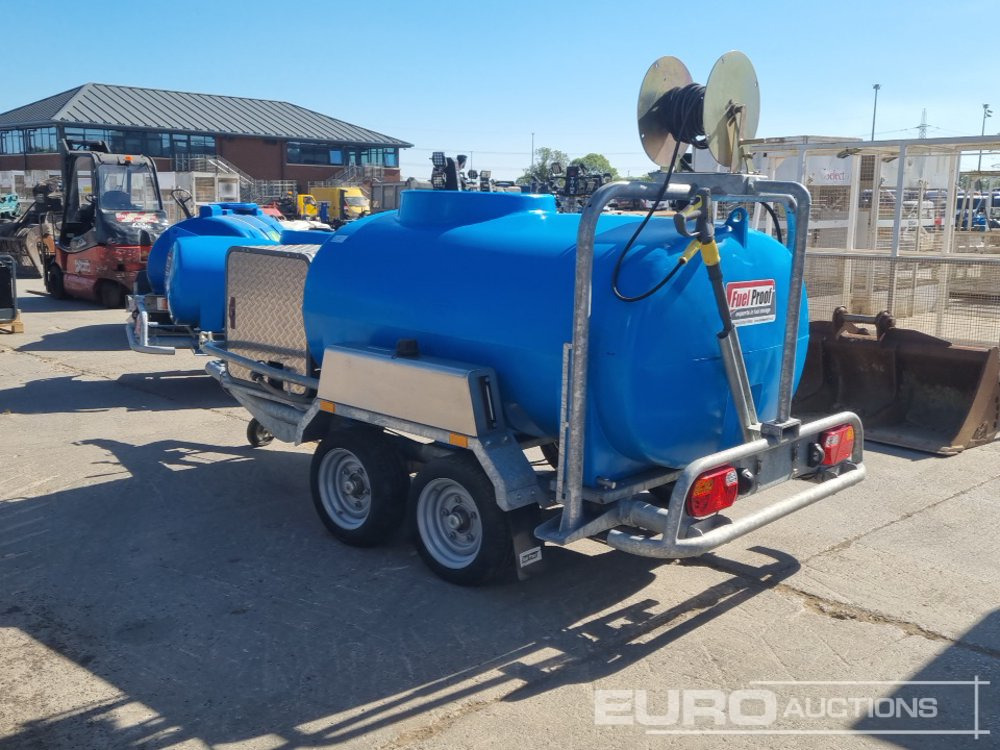 Unused Fuel Proof 2000 Litre Twin Axle Plastic Water Bowser, Karcher Petrol Hot Wash Pressure Washer, Honda Engine - Högtryckstvätt: bild 3 Unused Fuel Proof 2000 Litre Twin Axle Plastic Water Bowser, Karcher Petrol Hot Wash Pressure Washer, Honda Engine - Högtryckstvätt: bild 3