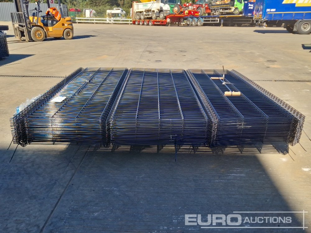 Unused Galvanised & Powder Coated Heavy Duty (5mm) Wire Mesh Fencing, 25 x H2.4m x W2.2m Panels, 26 x 60mm x 60mm x3m Posts, with Fittings (Black) - Entreprenadutrustning: bild 2 Unused Galvanised & Powder Coated Heavy Duty (5mm) Wire Mesh Fencing, 25 x H2.4m x W2.2m Panels, 26 x 60mm x 60mm x3m Posts, with Fittings (Black) - Entreprenadutrustning: bild 2