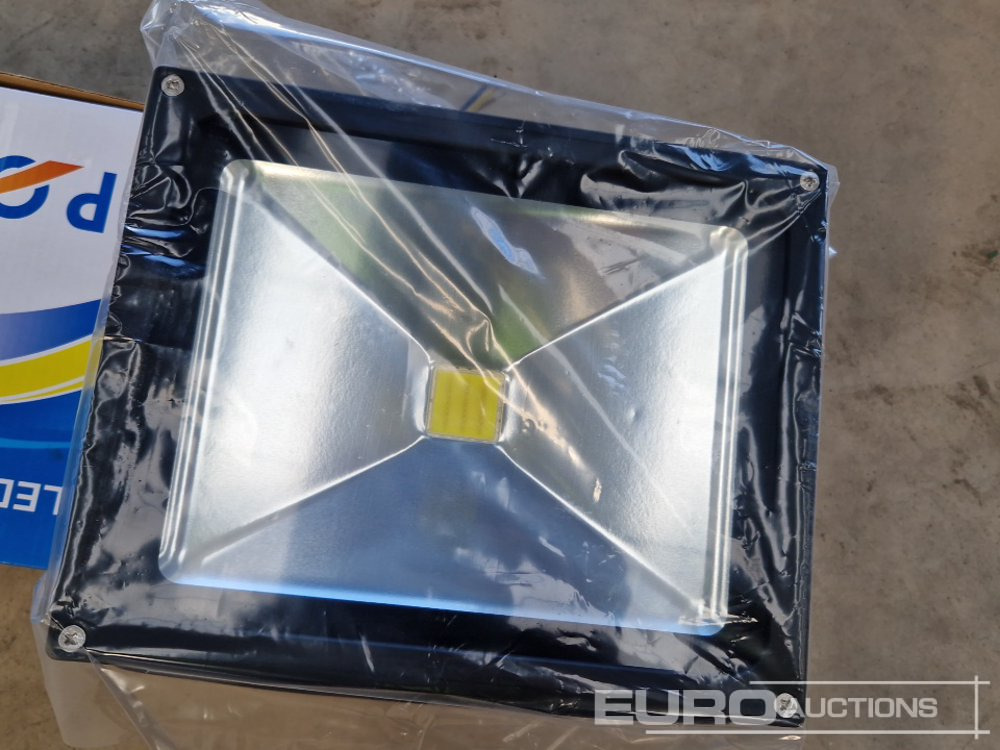 Unused Polaris 30W LED Superwhite Floodlights (2 of) - Garage & Verkstadsutrustning: bild 5 Unused Polaris 30W LED Superwhite Floodlights (2 of) - Garage & Verkstadsutrustning: bild 5