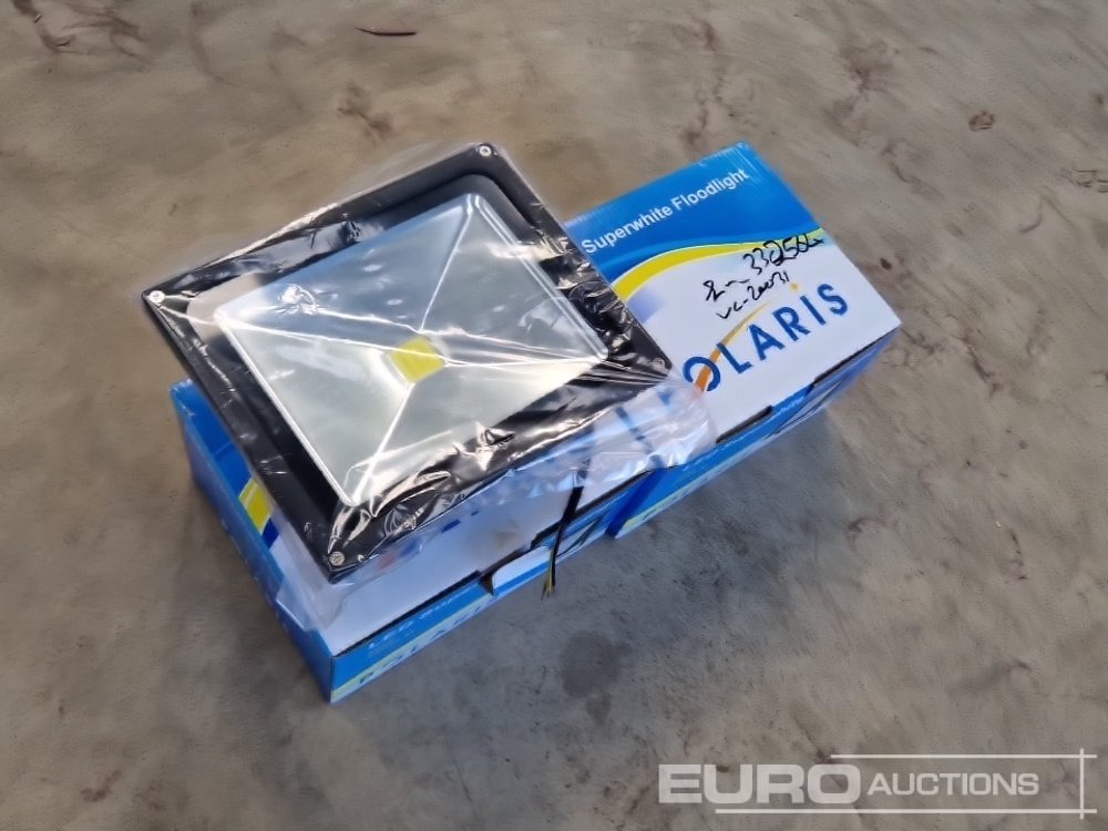 Unused Polaris 30W LED Superwhite Floodlights (2 of) - Garage & Verkstadsutrustning: bild 1 Unused Polaris 30W LED Superwhite Floodlights (2 of) - Garage & Verkstadsutrustning: bild 1