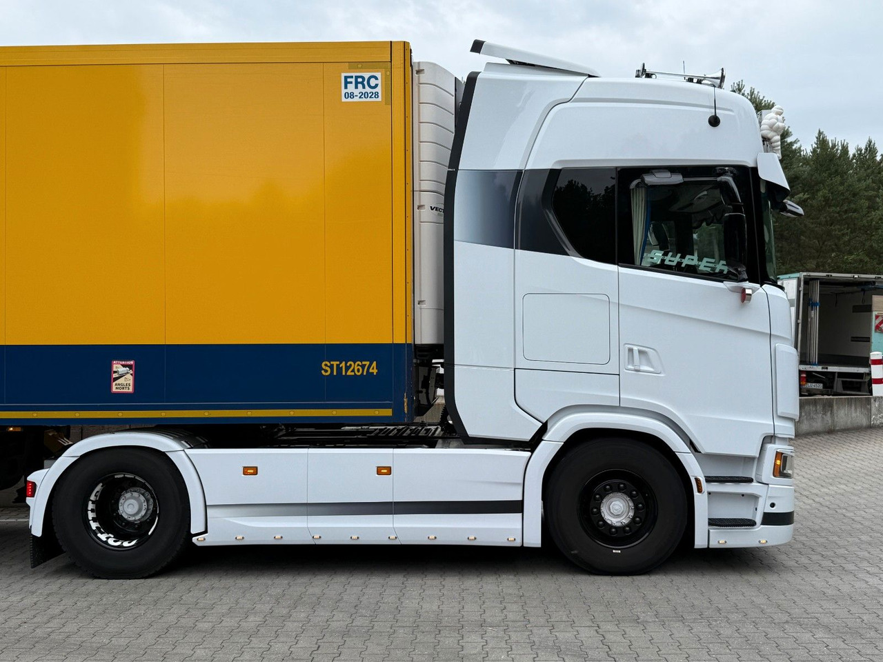 Scania S460/Standklima/Retarder/2 Tanks - Dragbil: bild 4 Scania S460/Standklima/Retarder/2 Tanks - Dragbil: bild 4
