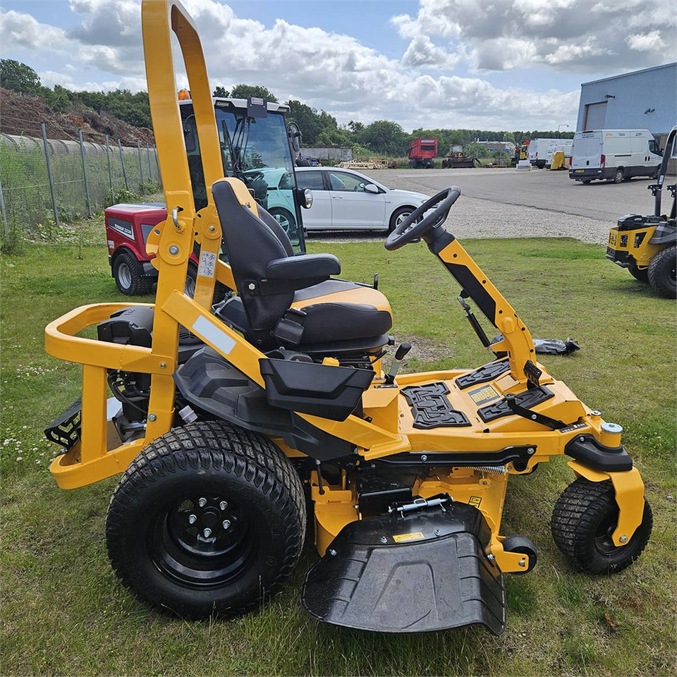 ABC Cub Cadet XZ8 Zero Turn - Gräsklippare: bild 4 ABC Cub Cadet XZ8 Zero Turn - Gräsklippare: bild 4