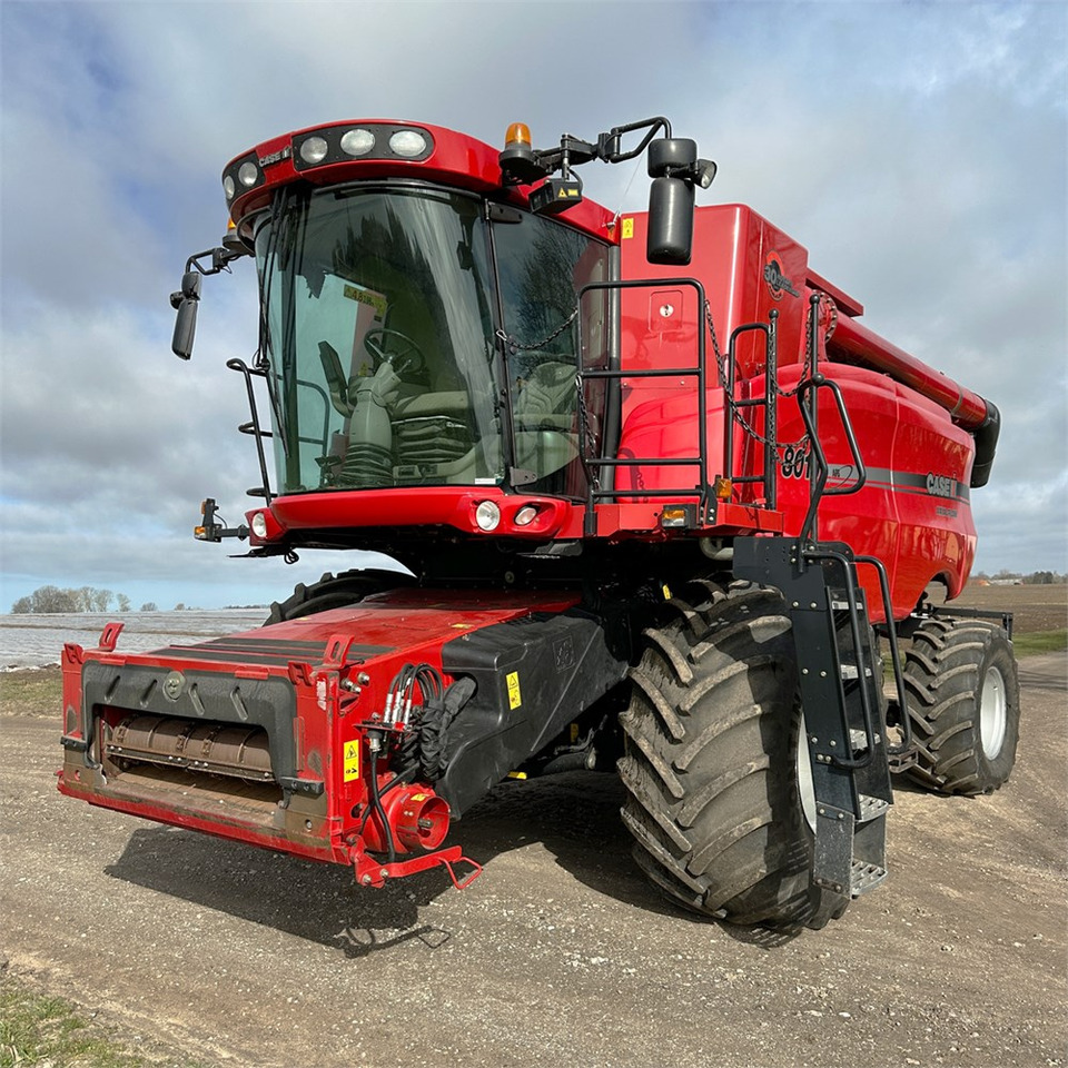 CASE IH 8010 Axial-flow - Skördemaskin: bild 2 CASE IH 8010 Axial-flow - Skördemaskin: bild 2
