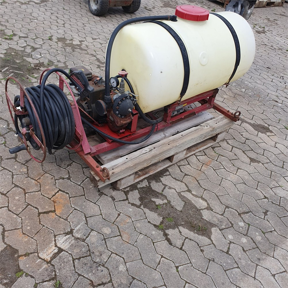 Hardi PU 300 - Spruta: bild 4 Hardi PU 300 - Spruta: bild 4