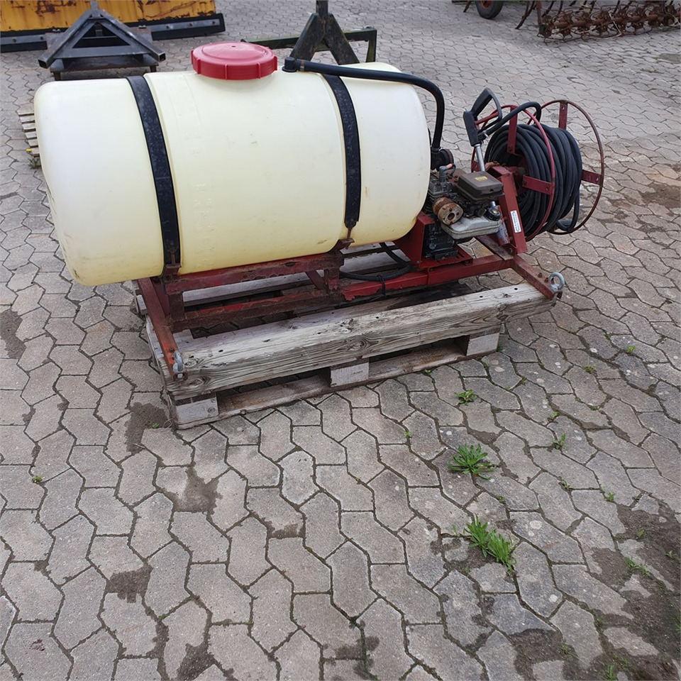 Hardi PU 300 - Spruta: bild 2 Hardi PU 300 - Spruta: bild 2