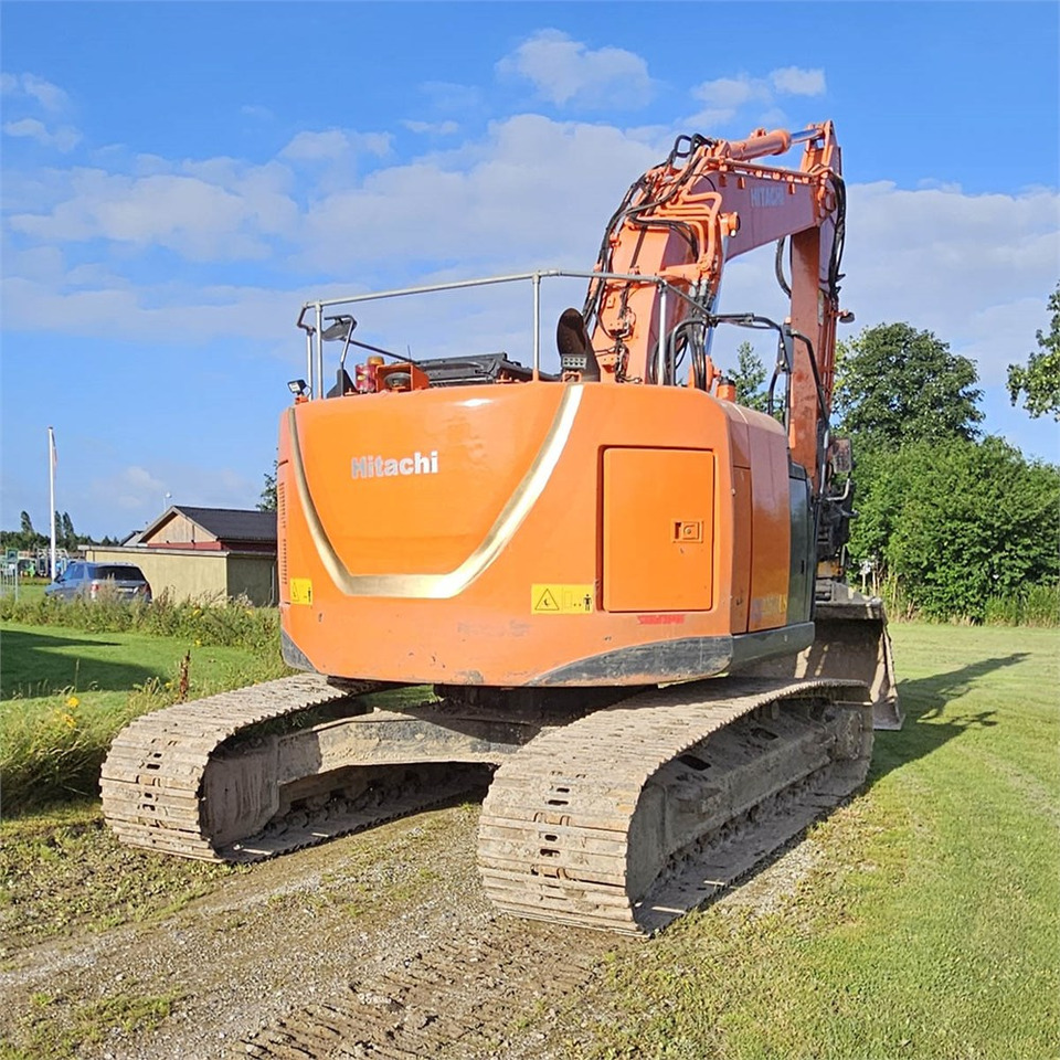 Hitachi ZX 225 - Bandgrävare: bild 4 Hitachi ZX 225 - Bandgrävare: bild 4