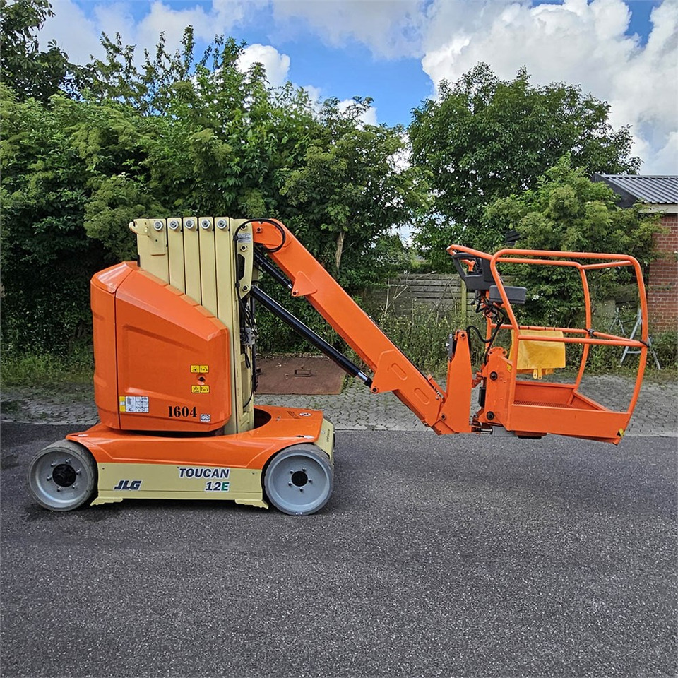 JLG Toucan 12 E - Pelarlift: bild 1 JLG Toucan 12 E - Pelarlift: bild 1