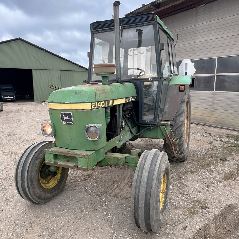 John Deere 2140 - Traktor: bild 4 John Deere 2140 - Traktor: bild 4