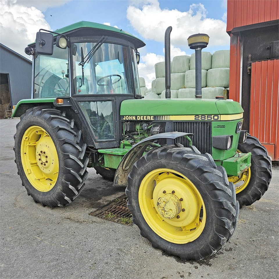 John Deere 2850 MFWD - Traktor: bild 1 John Deere 2850 MFWD - Traktor: bild 1