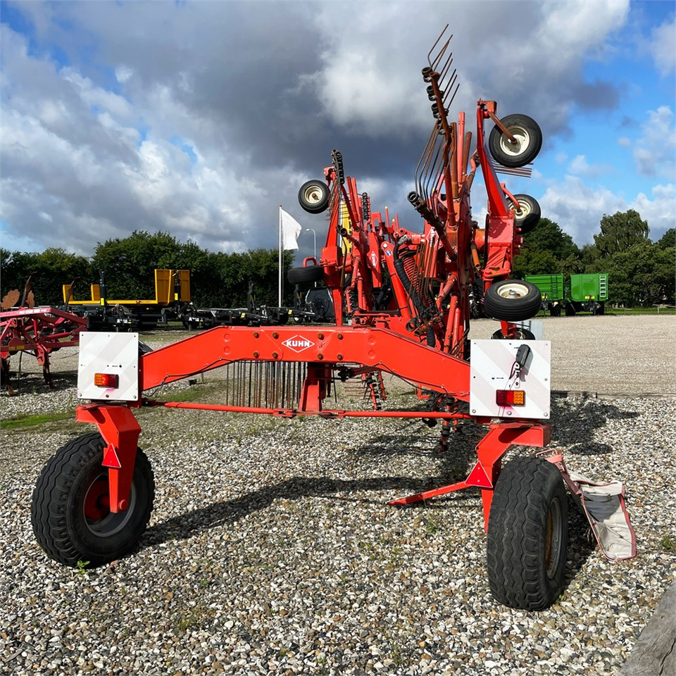 Kuhn GA8020 - Utrustning för vallskörd: bild 2 Kuhn GA8020 - Utrustning för vallskörd: bild 2