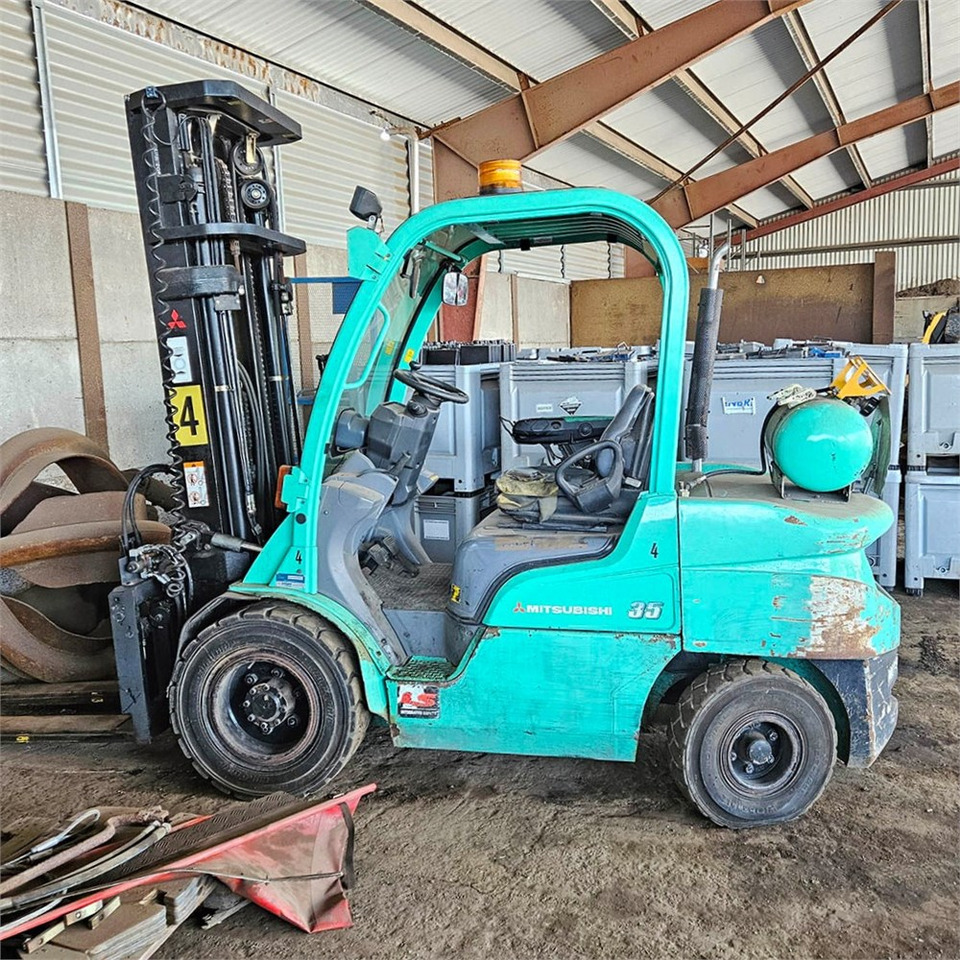 Mitsubishi FG35N - Motviktstruck: bild 1 Mitsubishi FG35N - Motviktstruck: bild 1