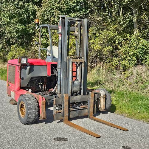 Moffett M5 25 - Påhängstruck: bild 1 Moffett M5 25 - Påhängstruck: bild 1