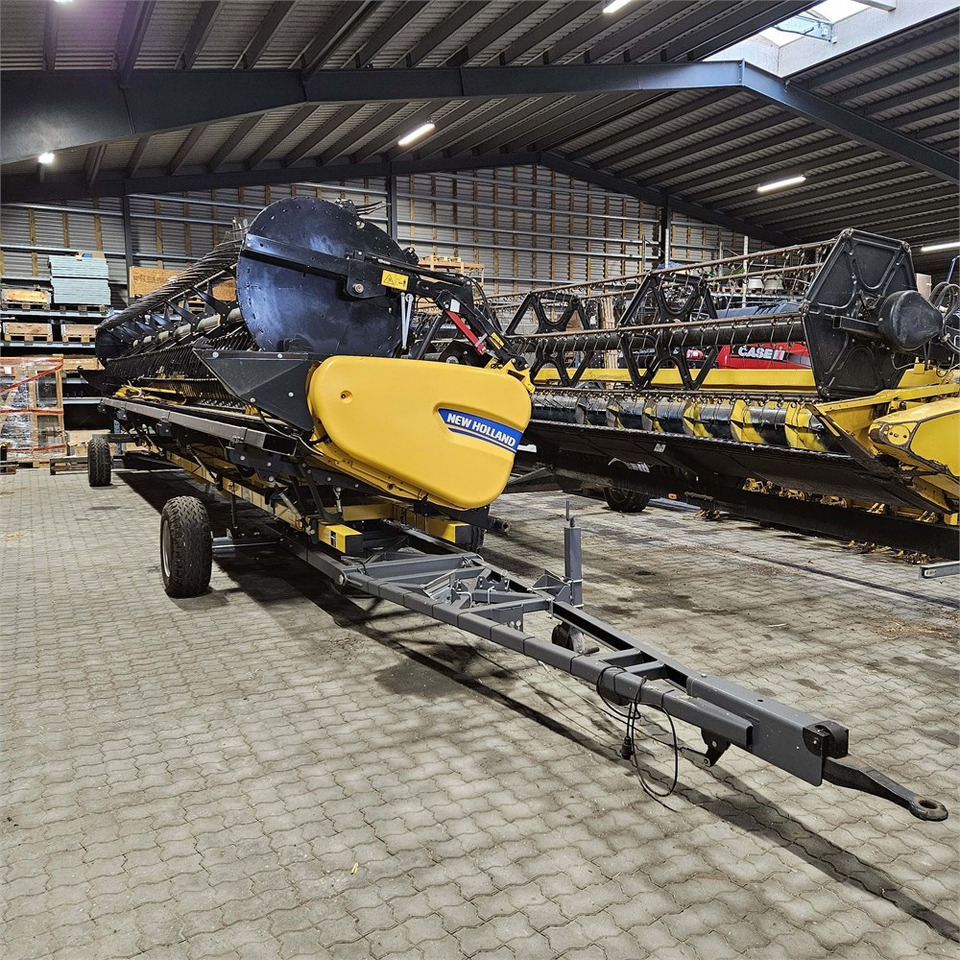 New Holland CT14 - Skördemaskin: bild 1 New Holland CT14 - Skördemaskin: bild 1