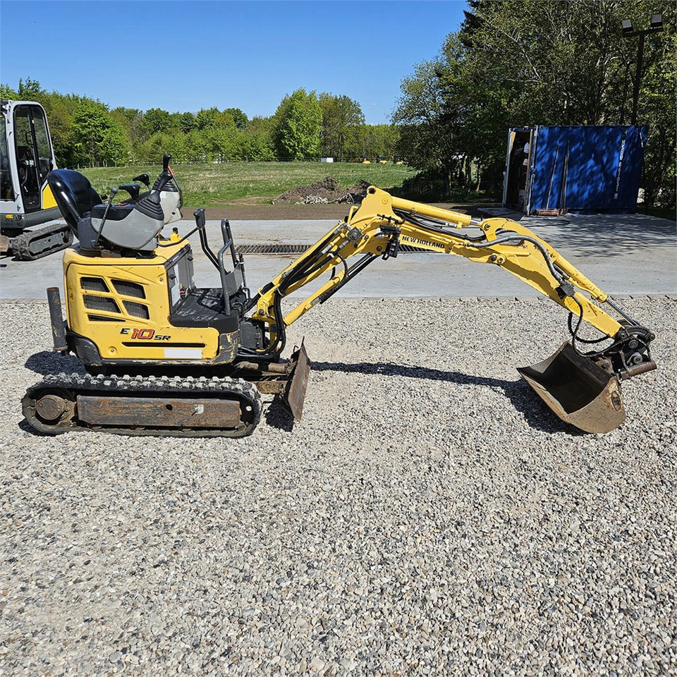 New Holland E10 SR - Minigrävmaskin: bild 1 New Holland E10 SR - Minigrävmaskin: bild 1