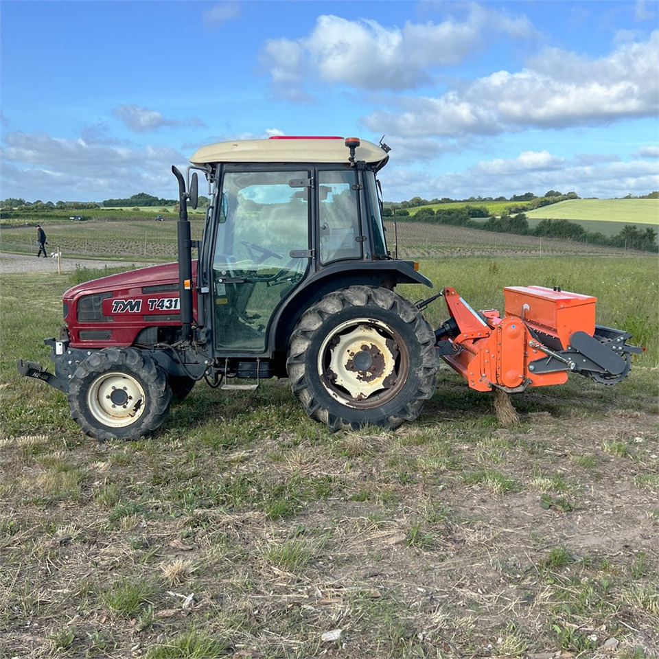 TYM T 431 - Kommunaltraktor: bild 5 TYM T 431 - Kommunaltraktor: bild 5