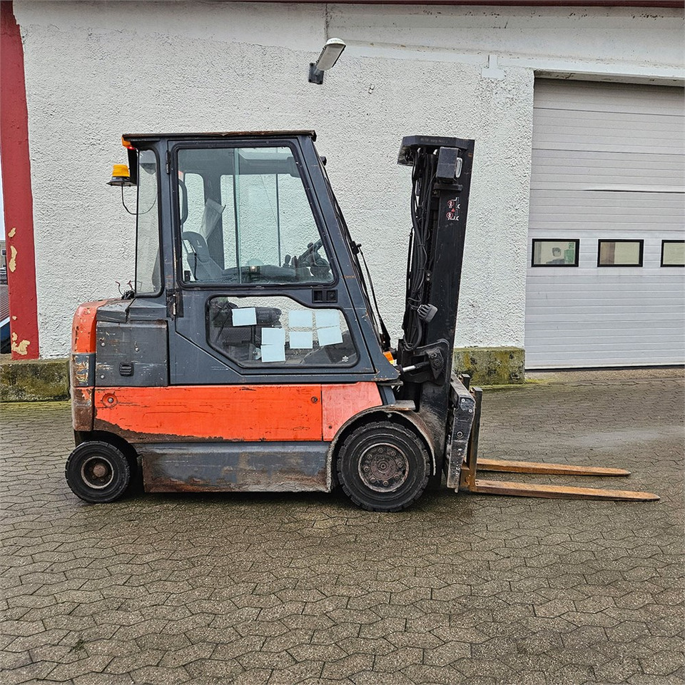 Toyota 7FBMF30 - Motviktstruck: bild 1 Toyota 7FBMF30 - Motviktstruck: bild 1