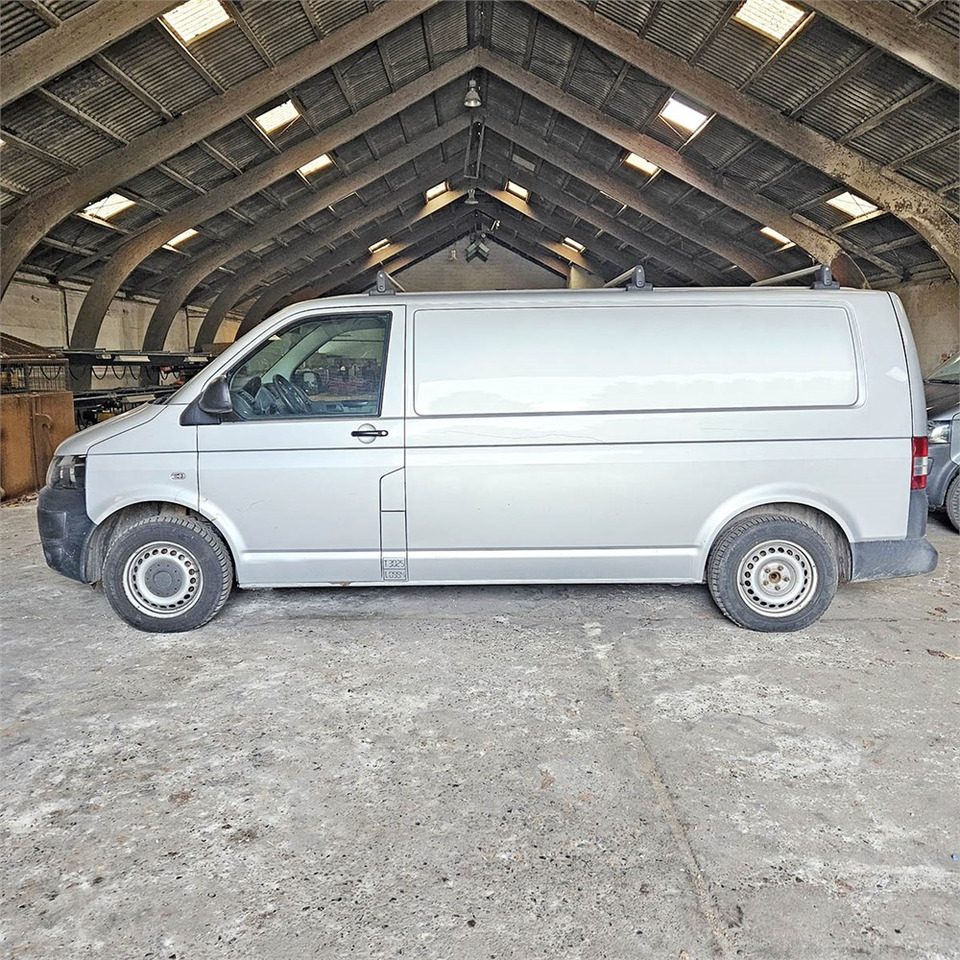 VW Transporter 2,0 Tdi - Små skåpbil: bild 2 VW Transporter 2,0 Tdi - Små skåpbil: bild 2