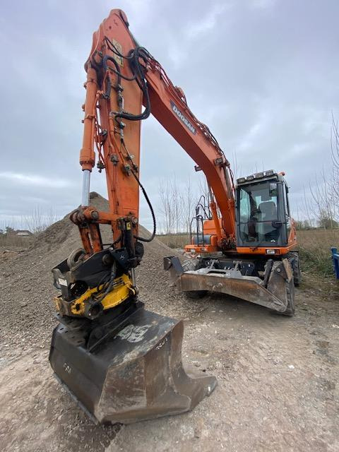 ENGCON LOT EQUIPEMENT S60 - Grävmaskinsskopa: bild 4 ENGCON LOT EQUIPEMENT S60 - Grävmaskinsskopa: bild 4