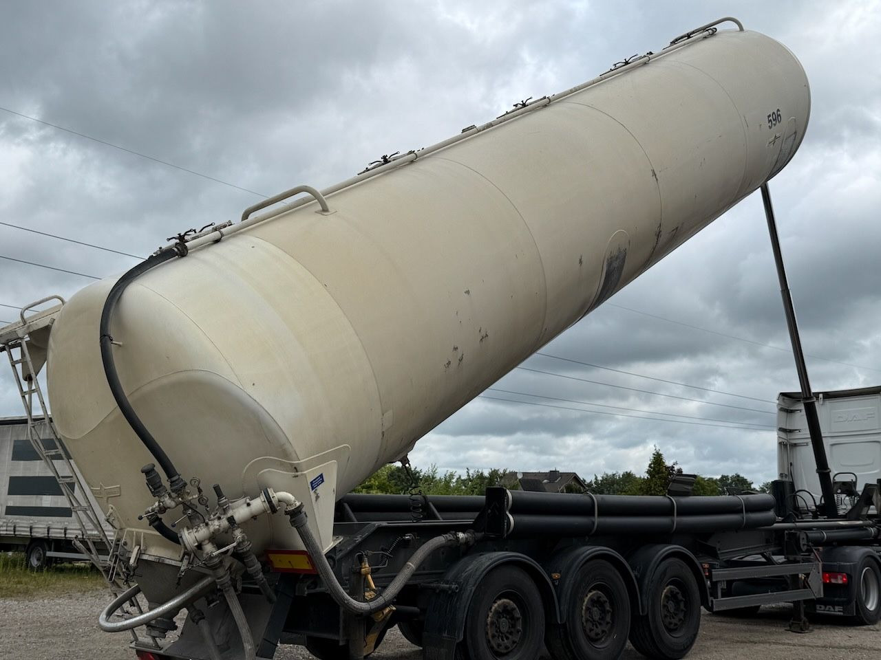 Spitzer SK 2760 CAL Kippsilo - Bulktrailer: bild 2 Spitzer SK 2760 CAL Kippsilo - Bulktrailer: bild 2