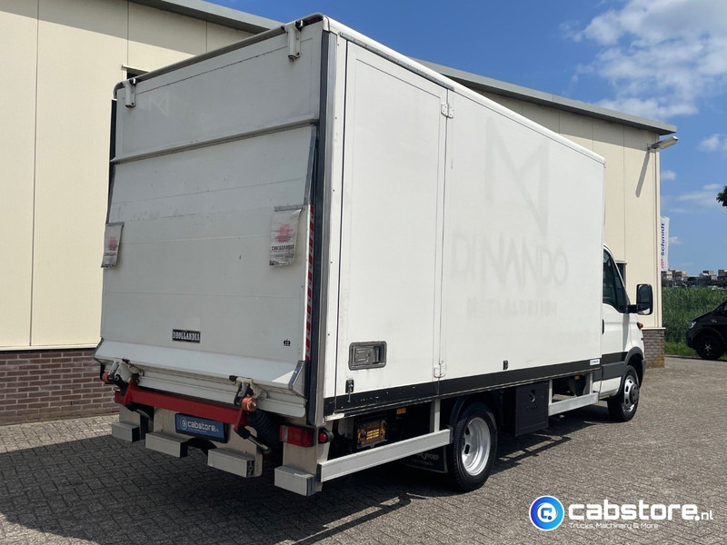 Iveco 40C12 Daily 4x2 Bakwagen Euro 3 - Bouwjaar 2003 - APK tot 10-05-2026 -Handgeschakelde versnellingsbak - Volymskåp: bild 3 Iveco 40C12 Daily 4x2 Bakwagen Euro 3 - Bouwjaar 2003 - APK tot 10-05-2026 -Handgeschakelde versnellingsbak - Volymskåp: bild 3