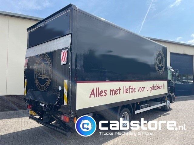 MAN TGL 8.180 4X2 BB Euro 5 - Handgeschakelde versnellingsbak - Laadklep - Bouwjaar 2010 - 3 zitplaatsen - Lastbil med skåp: bild 5 MAN TGL 8.180 4X2 BB Euro 5 - Handgeschakelde versnellingsbak - Laadklep - Bouwjaar 2010 - 3 zitplaatsen - Lastbil med skåp: bild 5