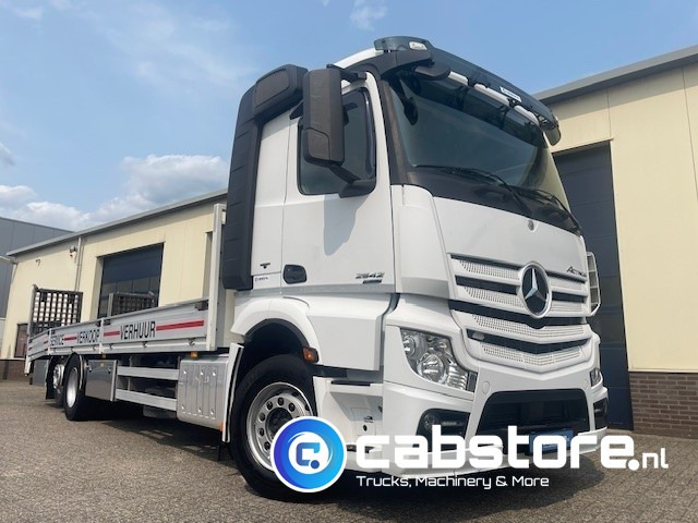 Mercedes-Benz ACTROS Mercedes Benz Actros 2642 6x2 Euro 6 oprijwagen - Machine transporter - Bouwjaar 2012 - Volledig luchtgeveerd - Hydraulische rampen - Liftas - APK 11- - Flakbil: bild 3 Mercedes-Benz ACTROS Mercedes Benz Actros 2642 6x2 Euro 6 oprijwagen - Machine transporter - Bouwjaar 2012 - Volledig luchtgeveerd - Hydraulische rampen - Liftas - APK 11- - Flakbil: bild 3