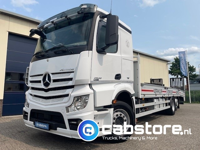 Mercedes-Benz ACTROS Mercedes Benz Actros 2642 6x2 Euro 6 oprijwagen - Machine transporter - Bouwjaar 2012 - Volledig luchtgeveerd - Hydraulische rampen - Liftas - APK 11- - Flakbil: bild 4 Mercedes-Benz ACTROS Mercedes Benz Actros 2642 6x2 Euro 6 oprijwagen - Machine transporter - Bouwjaar 2012 - Volledig luchtgeveerd - Hydraulische rampen - Liftas - APK 11- - Flakbil: bild 4