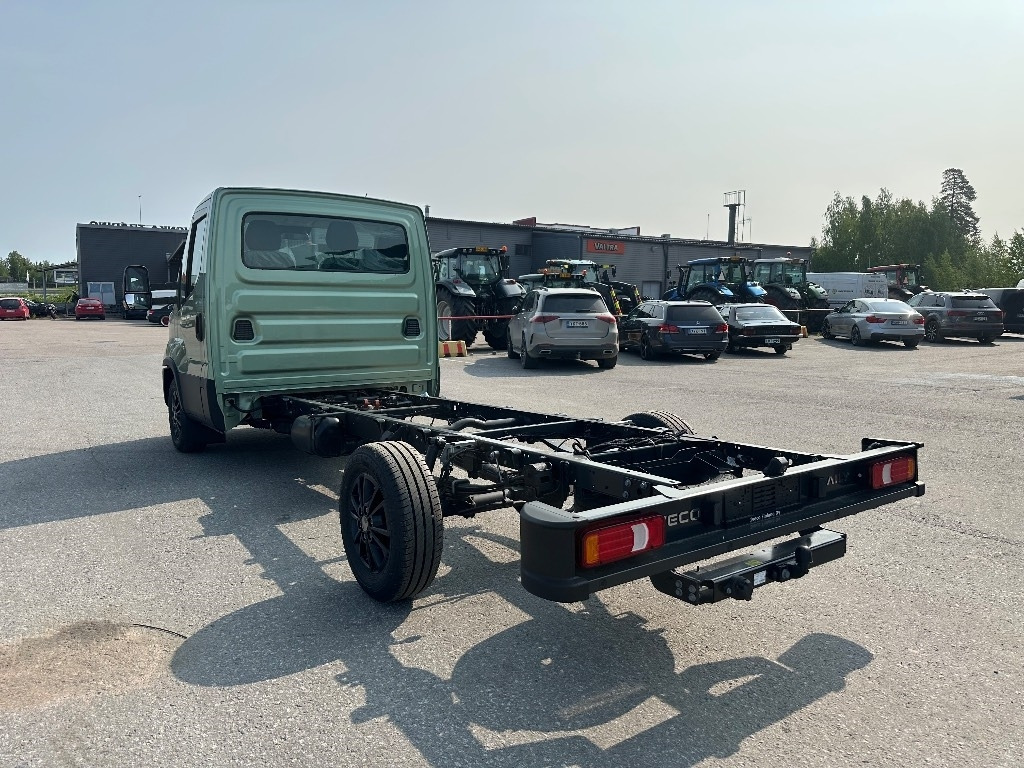 Iveco Daily 35S18A8 alusta - Skåpbil: bild 5 Iveco Daily 35S18A8 alusta - Skåpbil: bild 5