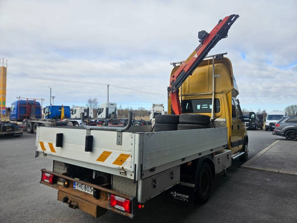 Iveco Daily 65C18 D Palfinger PK3700+ makuuohjaamo - Transportbil med flak: bild 4 Iveco Daily 65C18 D Palfinger PK3700+ makuuohjaamo - Transportbil med flak: bild 4