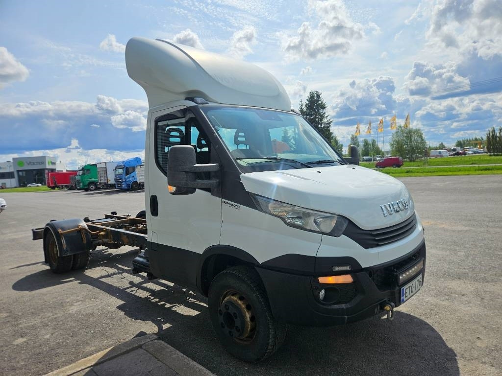 Iveco Daily 70C17 - Volymskåp: bild 2 Iveco Daily 70C17 - Volymskåp: bild 2