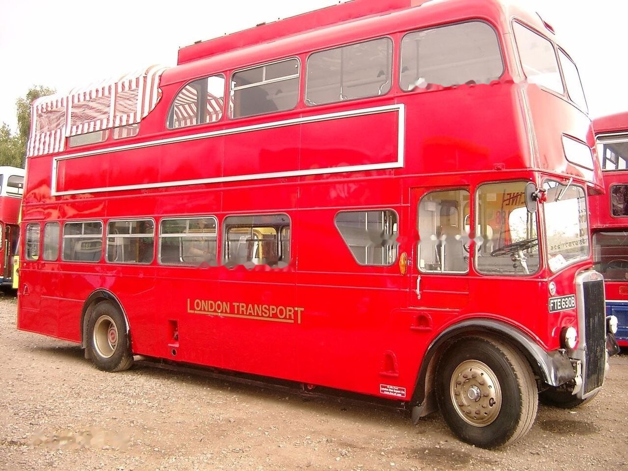Dubbeldäckare buss Leyland PD3 British Triple-Decker Bus Promotional Exhibition: bild 13