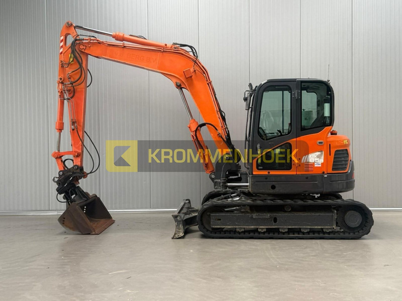 Doosan DX 85R-3 - Minigrävmaskin: bild 1 Doosan DX 85R-3 - Minigrävmaskin: bild 1