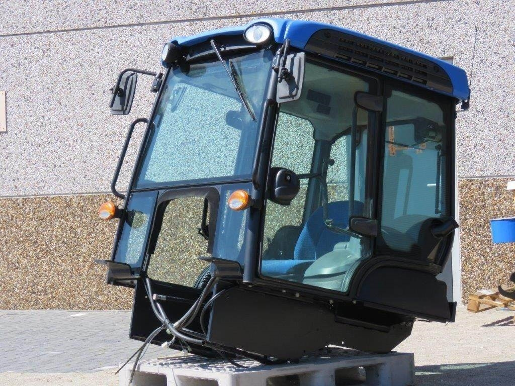 New Holland TK - Hytt för Lantbruksmaskiner: bild 2 New Holland TK - Hytt för Lantbruksmaskiner: bild 2