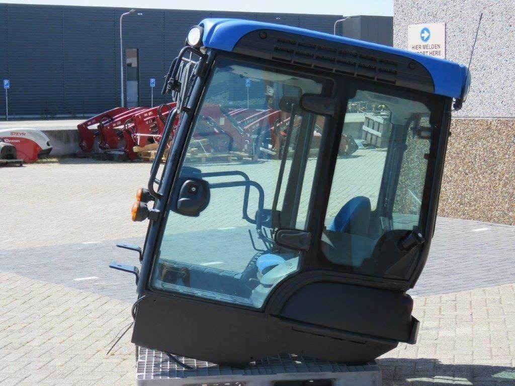 New Holland TK - Hytt för Lantbruksmaskiner: bild 3 New Holland TK - Hytt för Lantbruksmaskiner: bild 3