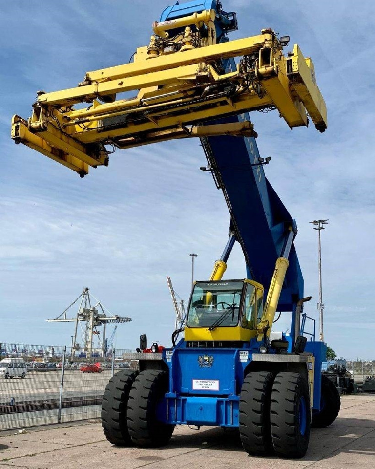 Belotti Triton 45.23 - Reachstacker: bild 2 Belotti Triton 45.23 - Reachstacker: bild 2