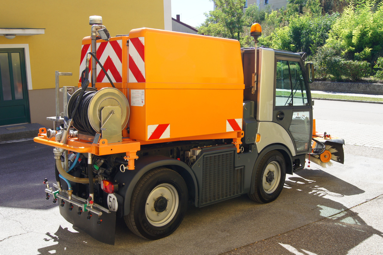 MULTICAR TREMO X56 Carrier CS/4x4/Euro 5/Besen/Wasserfass - Sopmaskin: bild 4 MULTICAR TREMO X56 Carrier CS/4x4/Euro 5/Besen/Wasserfass - Sopmaskin: bild 4