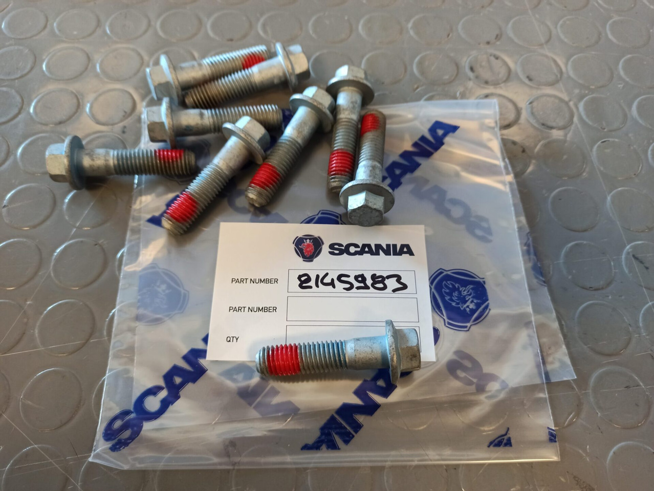 SCANIA FLANGE SCREW - 2145983 - Axel och reservdelar för Lastbil: bild 1 SCANIA FLANGE SCREW - 2145983 - Axel och reservdelar för Lastbil: bild 1