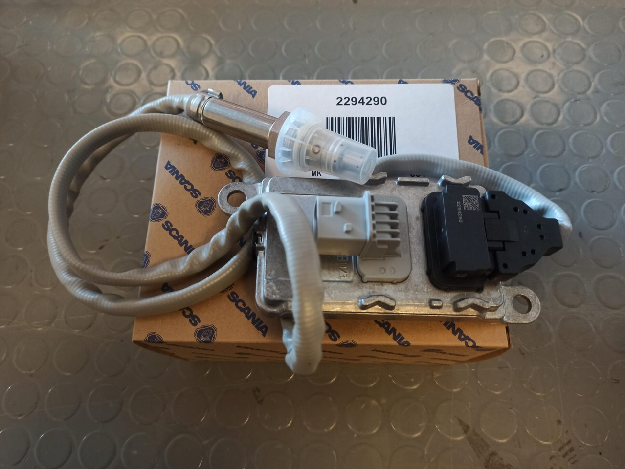 SCANIA NOX SENSOR - 2294290 - Sensor för Lastbil: bild 1 SCANIA NOX SENSOR - 2294290 - Sensor för Lastbil: bild 1