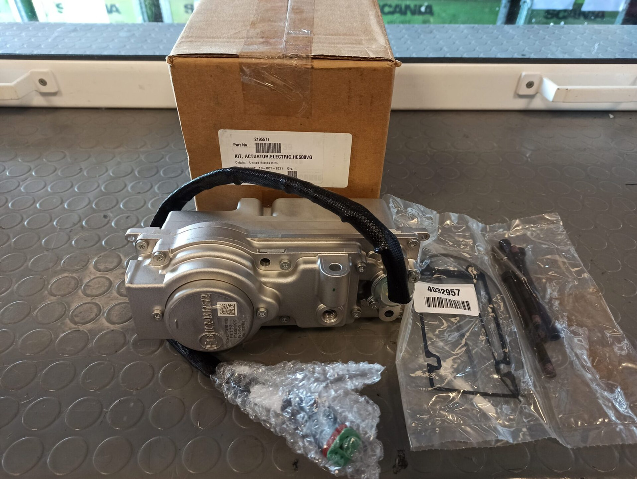 SCANIA REPAIR KIT - 2195577 - Motor reparationssats för Lastbil: bild 1 SCANIA REPAIR KIT - 2195577 - Motor reparationssats för Lastbil: bild 1