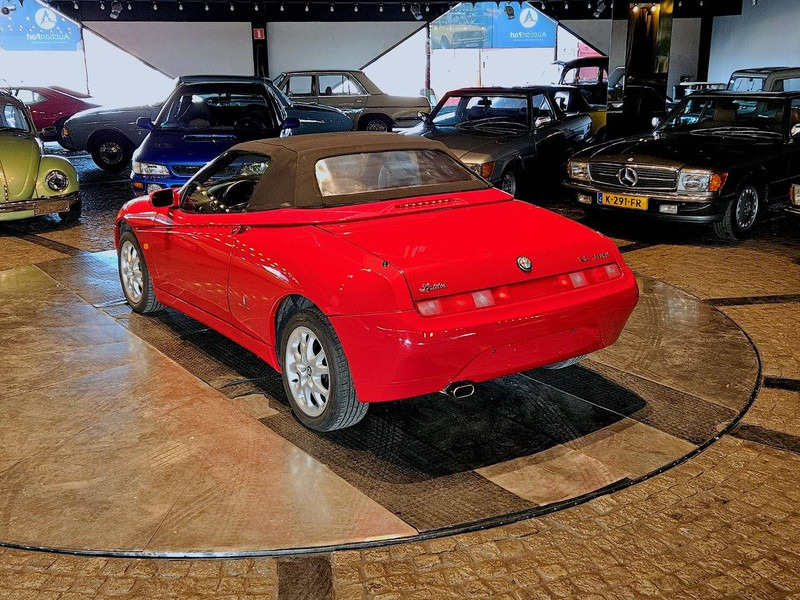 Alfa Romeo Spider (916 - update 3) _ 2.0 TS - Sedan: bild 5 Alfa Romeo Spider (916 - update 3) _ 2.0 TS - Sedan: bild 5