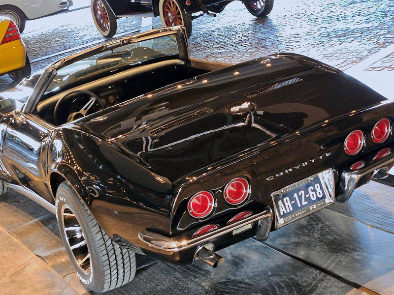 Sedan Chevrolet Corvette (C3) Convertible _ 427: bild 7