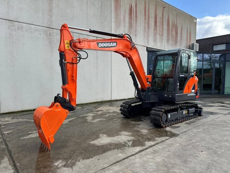 Doosan DX55-9C - Bandgrävare: bild 1 Doosan DX55-9C - Bandgrävare: bild 1