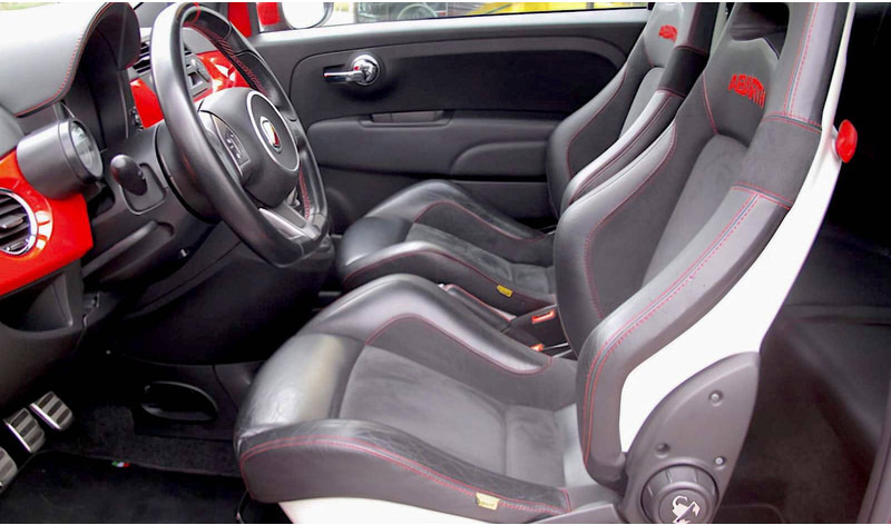 Fiat 500 Abarth Tributo Ferrari (limited 142/200) - Personbil: bild 4 Fiat 500 Abarth Tributo Ferrari (limited 142/200) - Personbil: bild 4