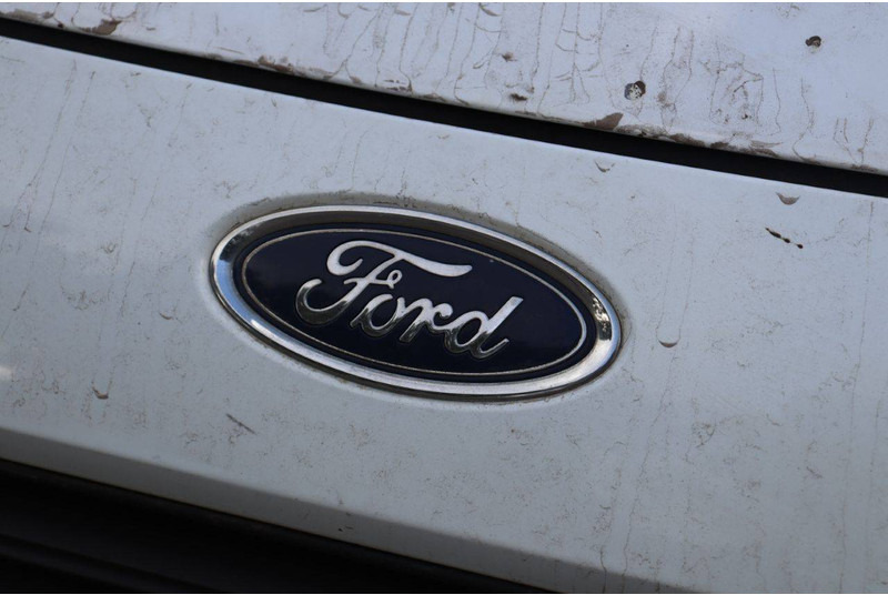 Skåpbil Ford Transit Courier: bild 11